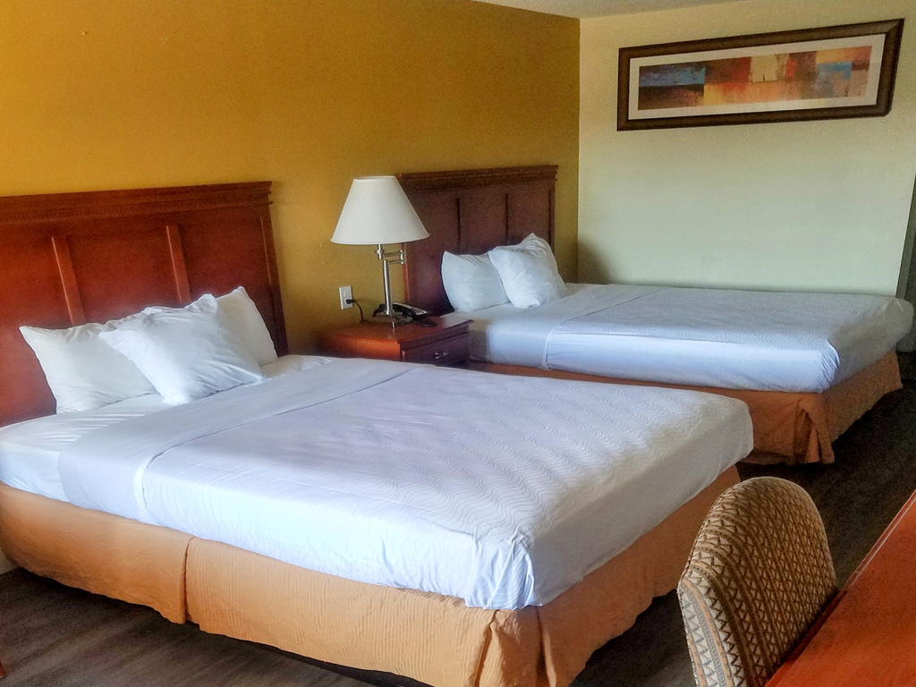 Single Bed at Sylvania Hotel