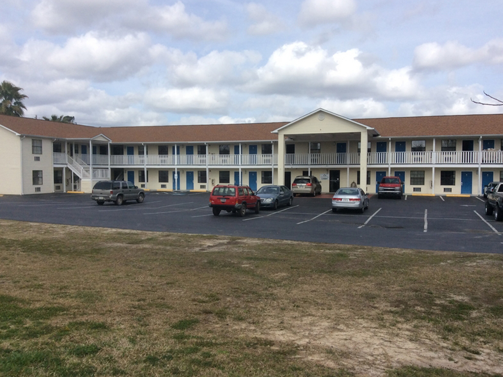 Sylvania Inn Hotel Front