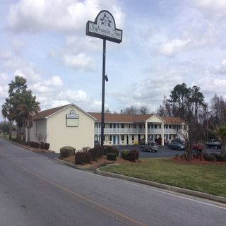 Sylvania Inn Hotel Exterior